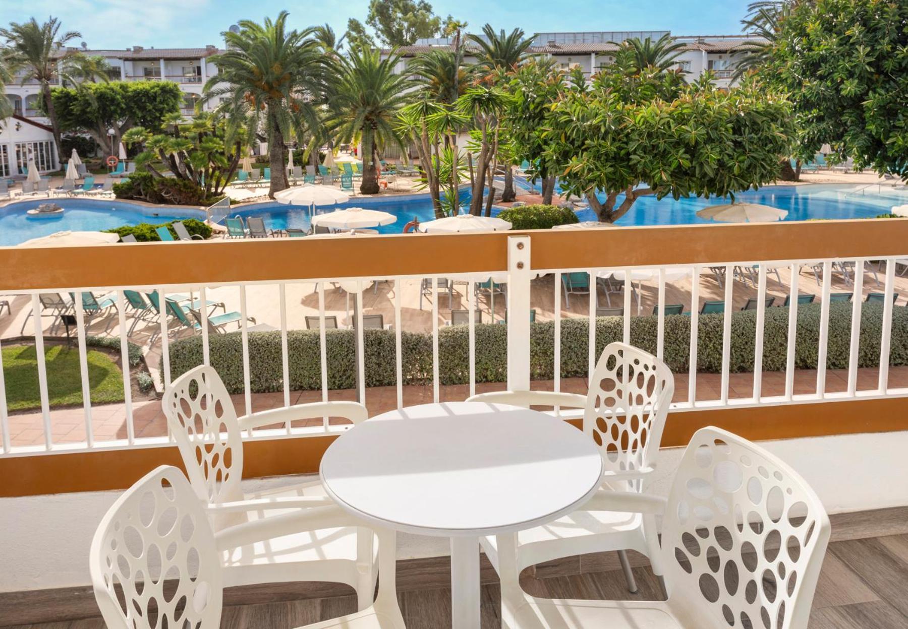 Aparthotel Alcudia Garden 3*